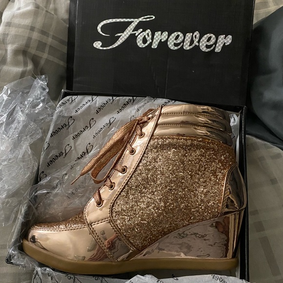 Forever Link Women's Fashion Glitter High Top Lace Up Wedge Sneaker Shoes - Picture 4 of 7